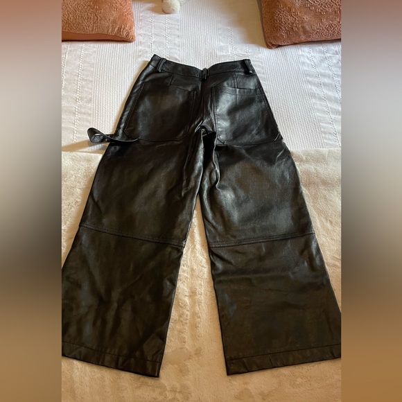 FOREVER 21 - Utility Pants Cargo Faux Leather - Picture 3 of 9